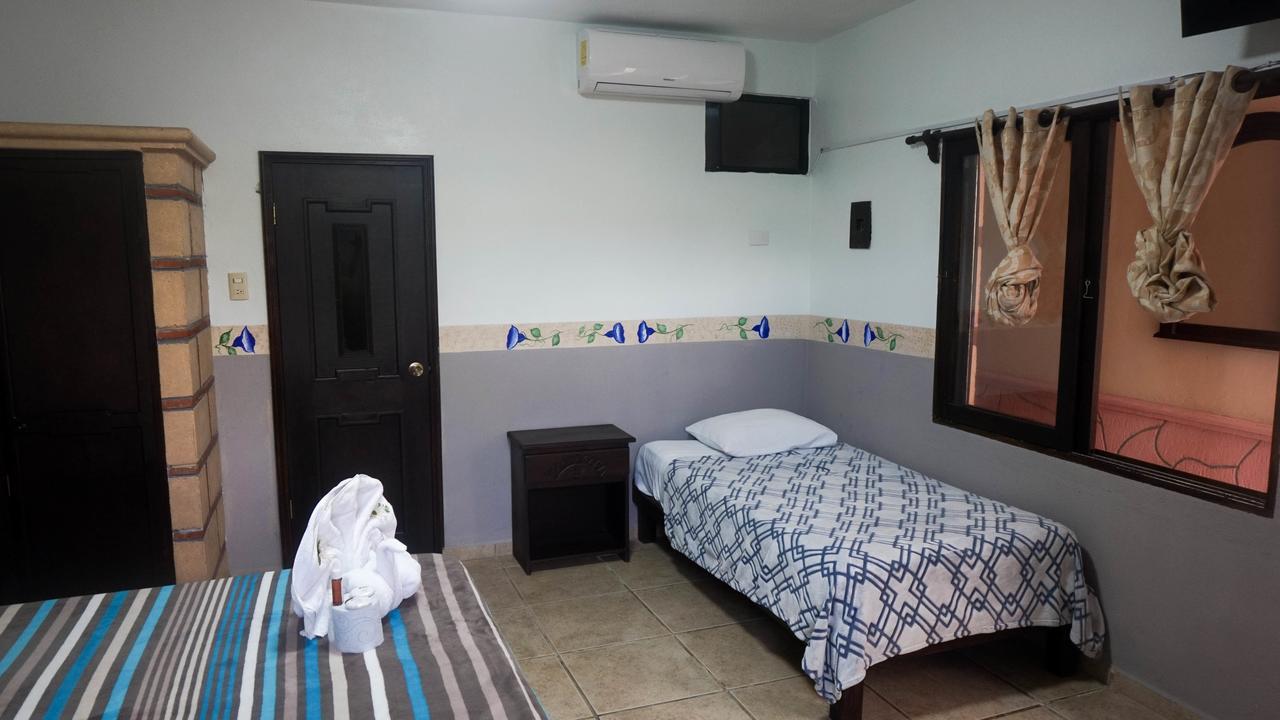 Hotel Sueno Maya Isla Mujeres Bagian luar foto